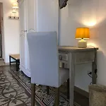 Petite Maison Ta *