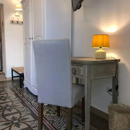 Petite Maison Ta *